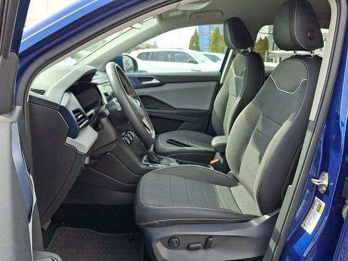 Certified 2023 Volkswagen Taos SE image 14