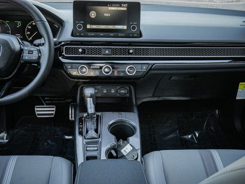 Certified 2025 Honda Civic Sport image 29