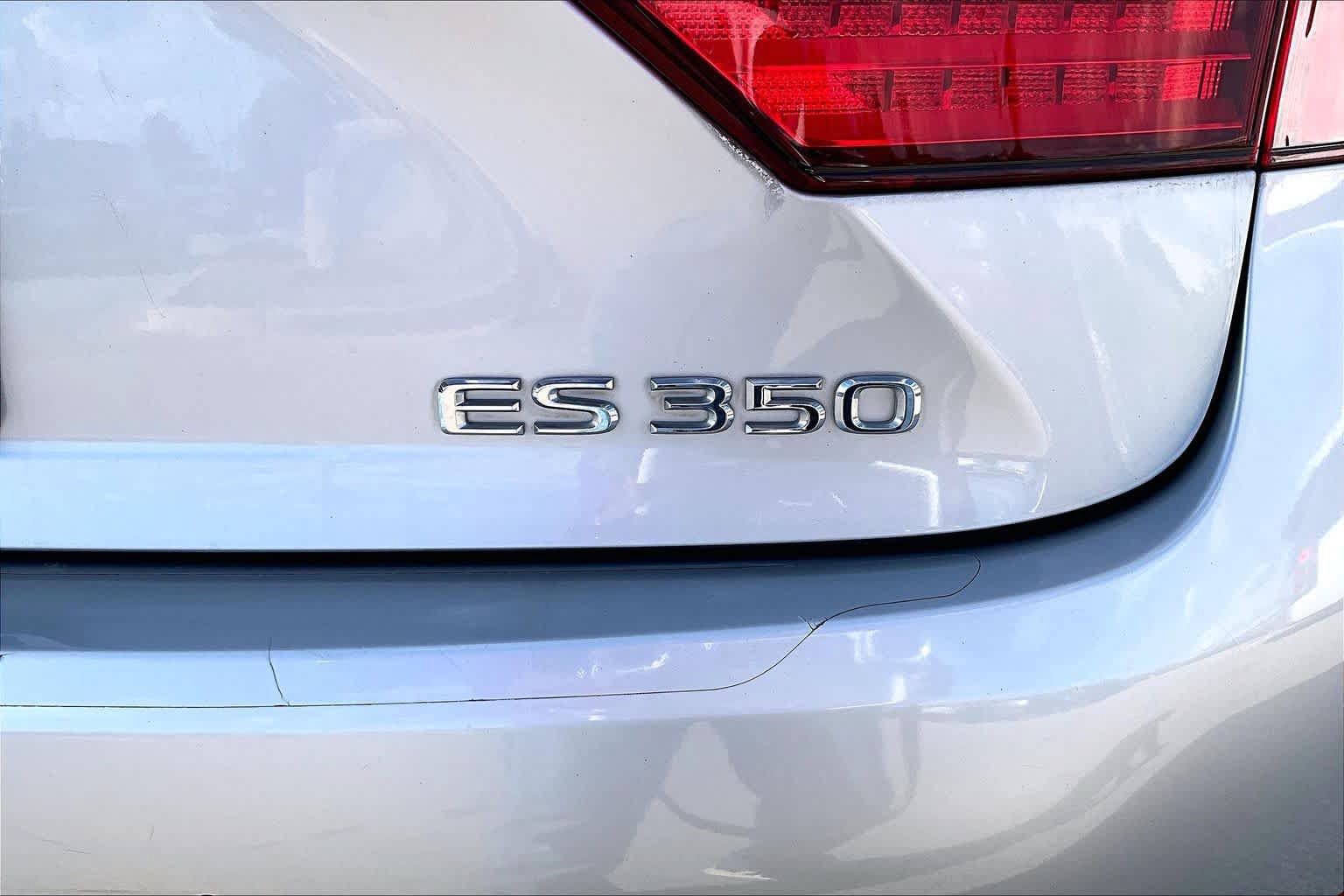 Used 2014 Lexus ES 350 w/ Luxury Package FWD image 10