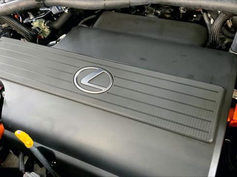 Used 2025 Lexus TX 550h AWD Plug-In Hybrid image 31