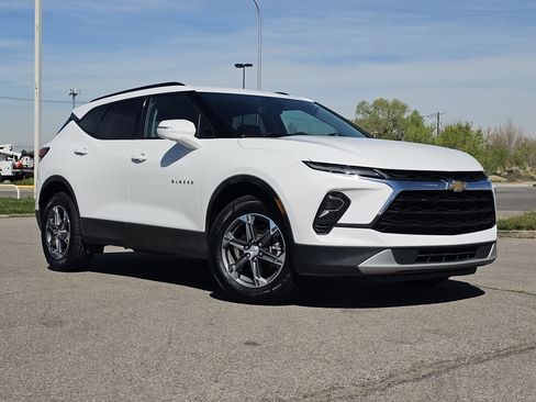 Used 2024 Chevrolet Blazer LT AWD/4WD image 1