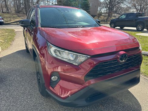 Used 2019 Toyota RAV4 XLE image 7