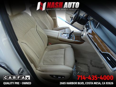 Used 2018 BMW 750i RWD image 28