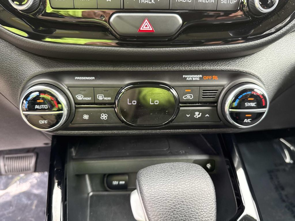 Used 2023 Kia Soul S FWD image 29