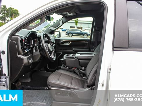 Used 2025 Chevrolet Silverado 1500 LT RWD image 17