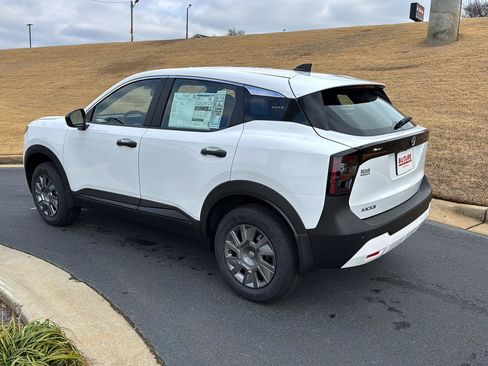 New 2026 Nissan Kicks S image 3