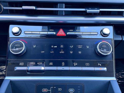 Used 2025 Hyundai Santa Fe XRT image 32