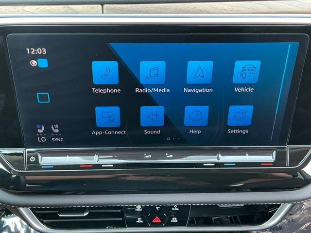 Used 2025 Volkswagen Atlas SE FWD image 24