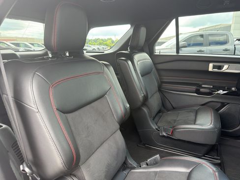 Certified 2022 Ford Explorer ST-Line AWD/4WD image 28