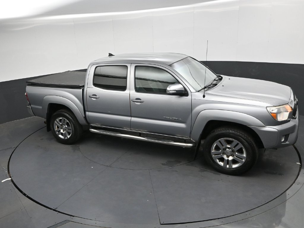 Used 2015 Toyota Tacoma 4x4 Double Cab w/ Limited Package image 22