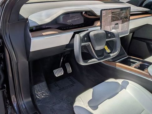 Used 2024 Tesla Model X AWD/4WD image 13
