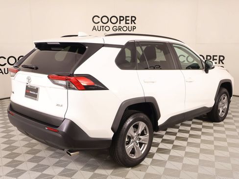 Used 2025 Toyota RAV4 XLE FWD image 19