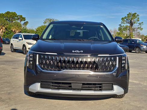 New 2026 Kia Carnival FWD image 3