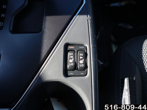 Used 2024 Subaru Crosstrek 2.0i Premium image 21