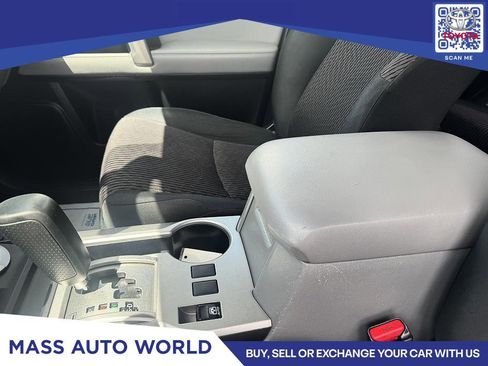 Used 2013 Toyota 4Runner SR5 w/ Convenience Pkg AWD/4WD image 9