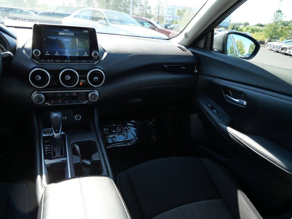 Used 2022 Nissan Sentra SV FWD image 14