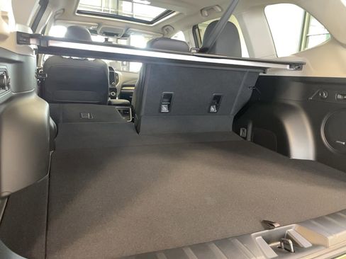 Used 2024 Subaru Forester Limited image 27