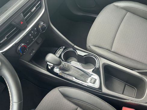 Used 2025 Buick Encore GX Preferred image 39