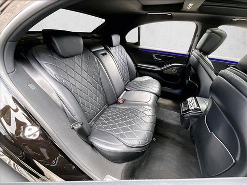 Used 2021 Mercedes-Benz S 580 4MATIC Sedan w/ AMG Line image 28