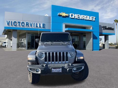 Used 2020 Jeep Gladiator Overland AWD/4WD image 9