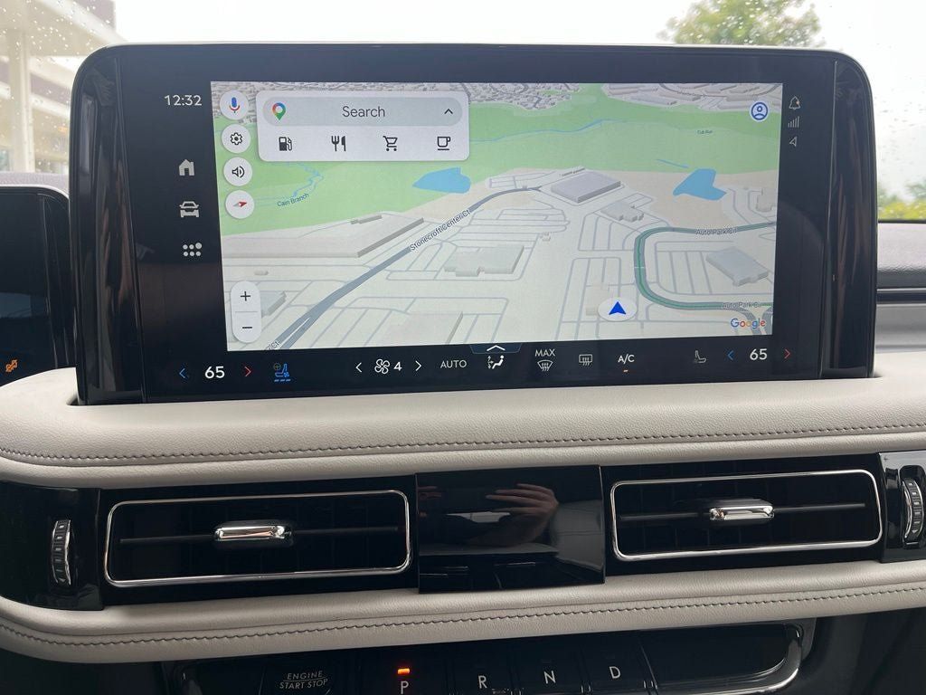 Certified 2025 Lincoln Aviator AWD image 28
