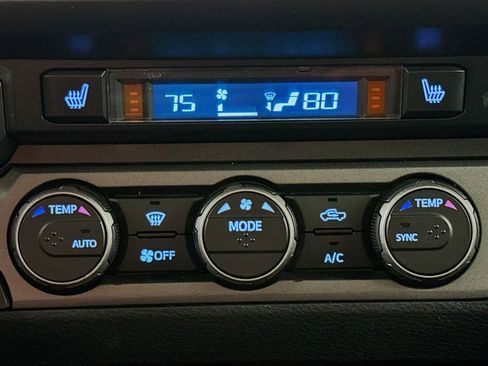 Used 2021 Toyota Tacoma TRD Off-Road w/ TRD Premium Off Road Package image 16