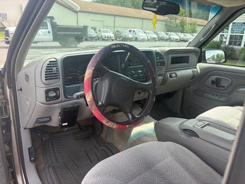 Used 2000 GMC Sierra 3500 2WD Crew Cab w/ SLE Marketing Option Pkg 3 image 13