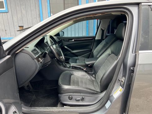 Used 2014 Volkswagen Passat 1.8T SEL Premium image 10