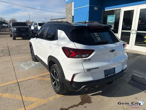 Used 2021 Chevrolet TrailBlazer RS w/ Sun and Liftgate Package image 7