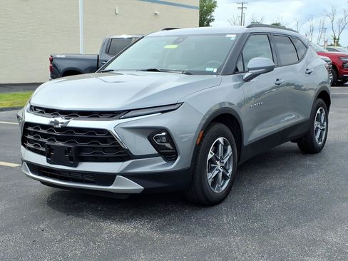Used 2024 Chevrolet Blazer LT w/ Convenience Package AWD/4WD image 2
