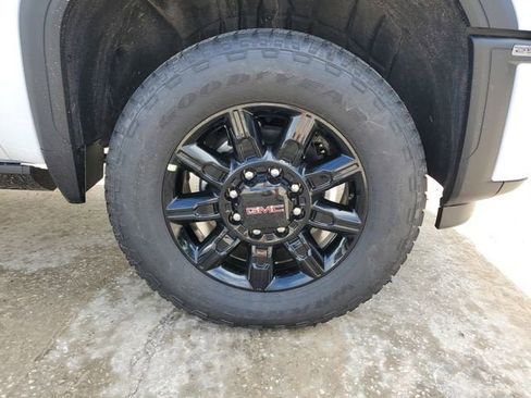 New 2026 GMC Sierra 2500 AT4 w/ AT4 Premium Plus Package AWD/4WD image 6