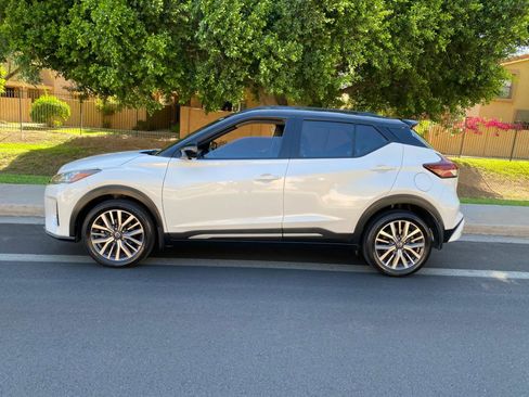 Used 2021 Nissan Kicks SR FWD image 71