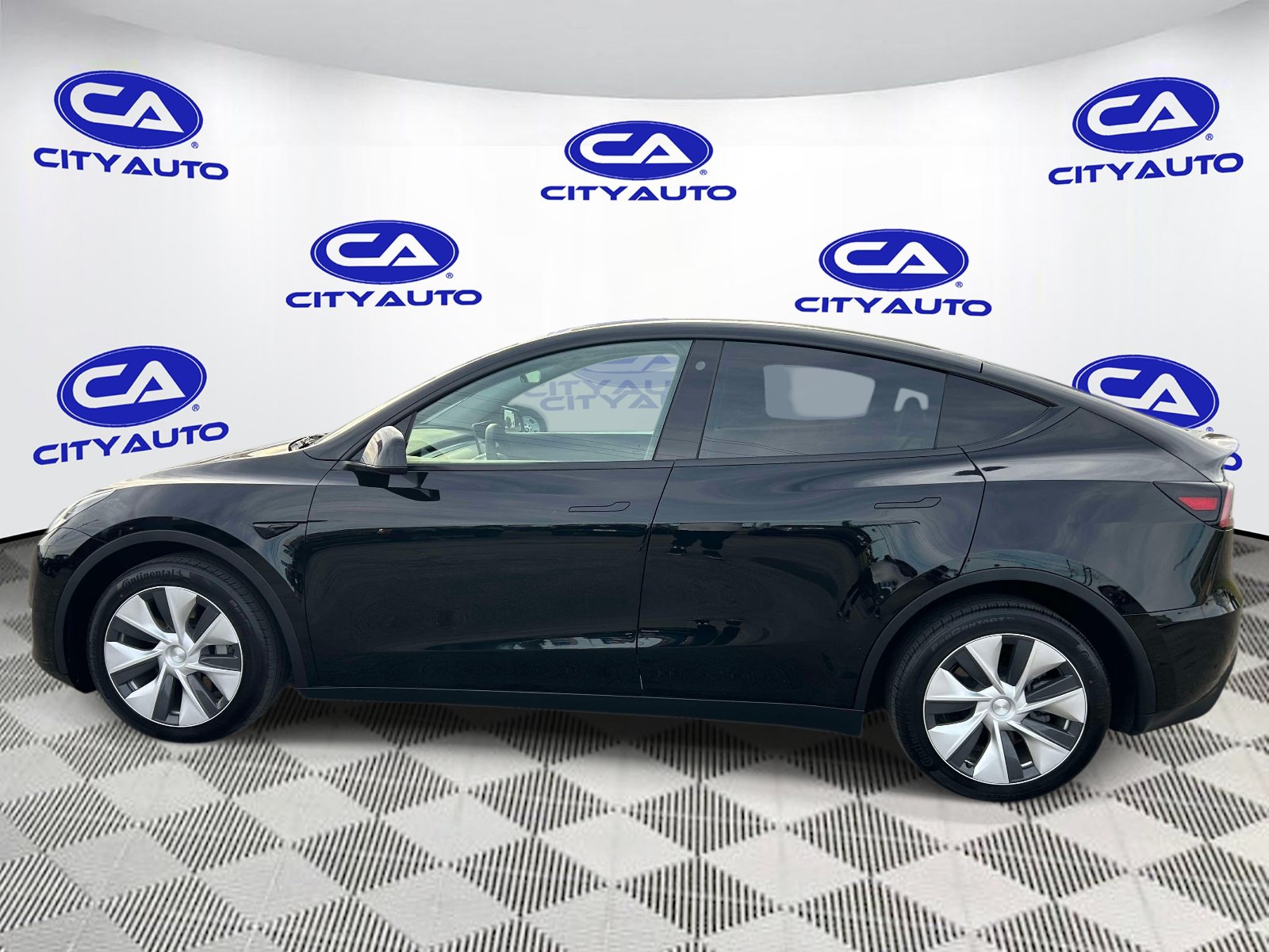 Used 2022 Tesla Model Y Long Range AWD/4WD image 7