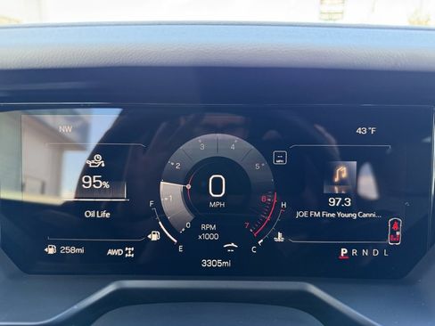 Used 2026 GMC Acadia Elevation image 29