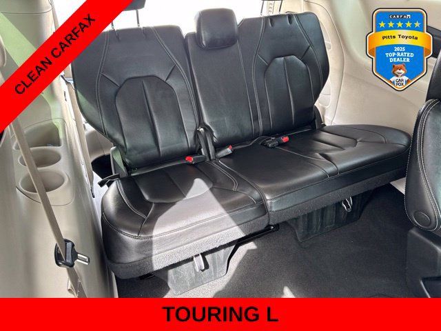 Used 2022 Chrysler Pacifica Touring-L FWD image 14