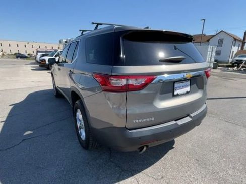 Used 2018 Chevrolet Traverse LT FWD image 8
