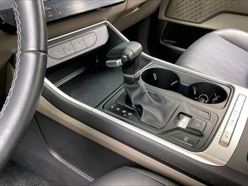 Used 2026 Kia Carnival FWD image 11