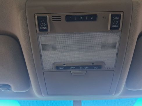 Used 2008 Toyota Land Cruiser Base image 26