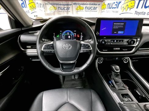 Certified 2024 Toyota Grand Highlander AWD Hybrid image 18