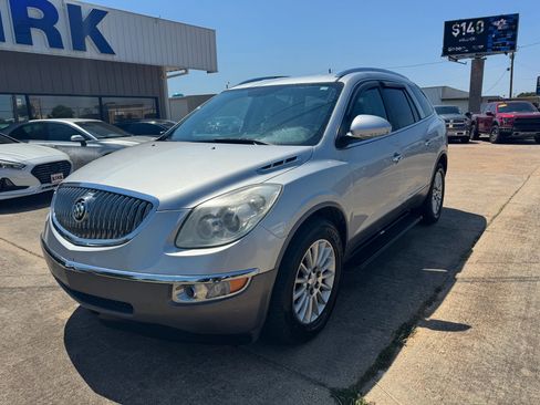 Used 2011 Buick Enclave CX image 1