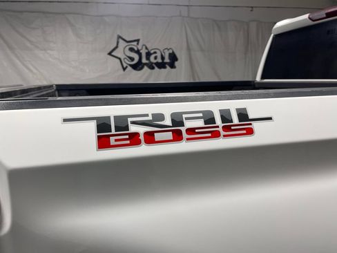 Used 2023 Chevrolet Silverado 1500 Custom Trail Boss AWD/4WD image 16