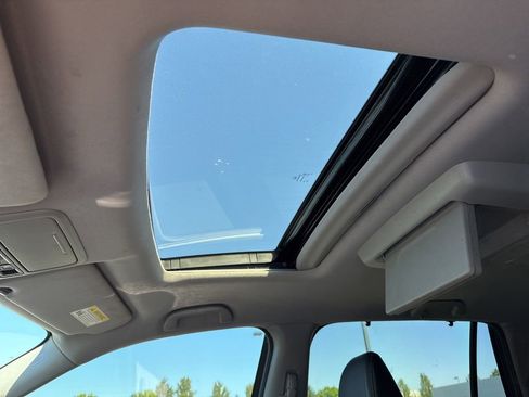 Used 2020 Honda Pilot Touring image 16