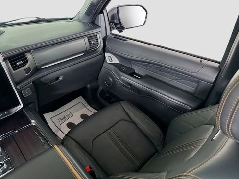 Certified 2024 Ford Expedition Max Platinum image 25