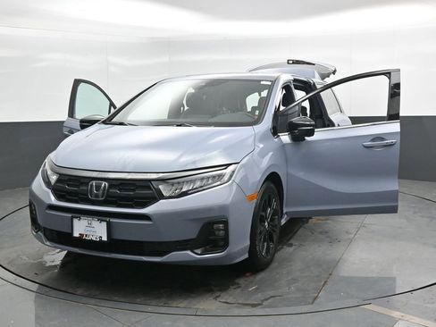 Used 2025 Honda Odyssey Sport-L image 39