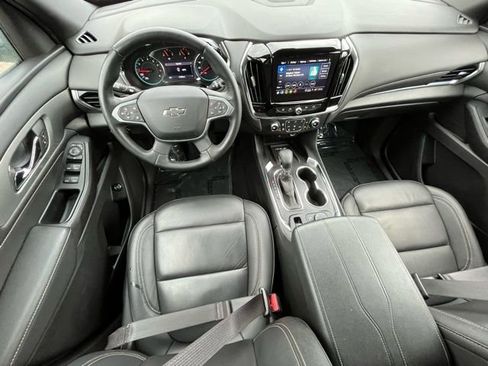 Used 2024 Chevrolet Traverse LT w/ Midnight/Sport Edition image 10