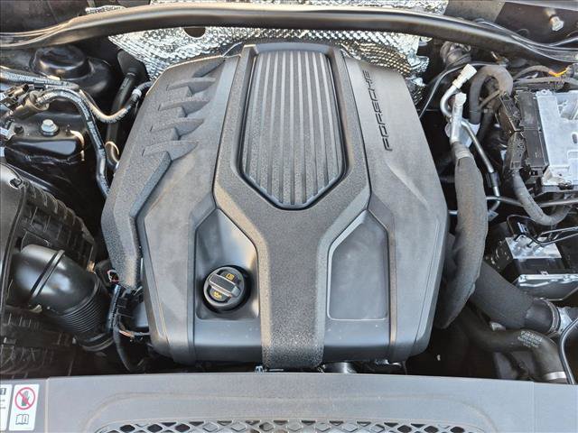 Used 2023 Porsche Macan AWD/4WD image 22