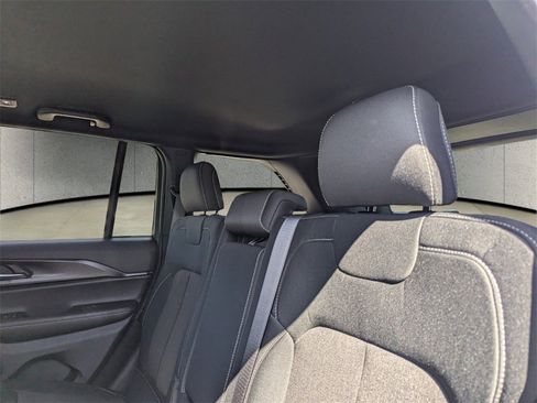 New 2025 Jeep Grand Cherokee Laredo w/ MOPAR Finishing Package image 7