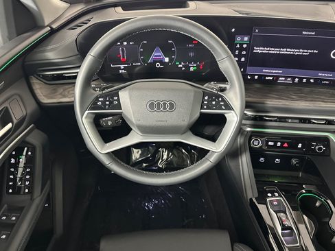 Used 2025 Audi Q5 Premium Plus w/ Premium Plus AWD/4WD image 13