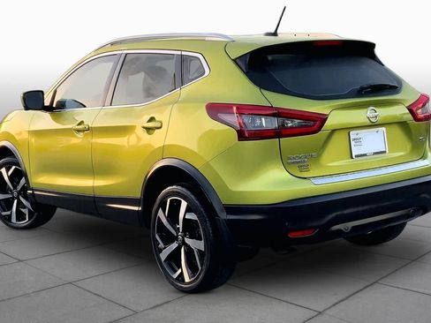 Used 2021 Nissan Rogue Sport SL w/ Premium Package image 12