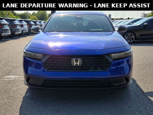 Used 2024 Honda Accord Sport image 2